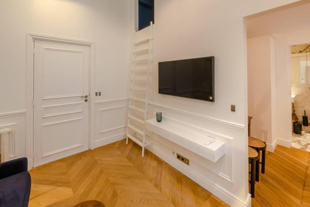 Appartement De Standing 5 - Tour Eiffel/Invalides Paris Exterior foto